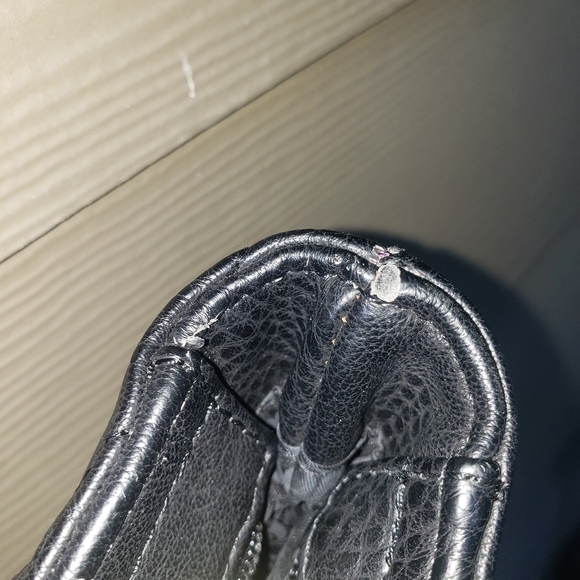 CHARMING CHARLIE QUILTED FAUX LEATHER SHOULDER BAG GUC. - Picture 7 of 7